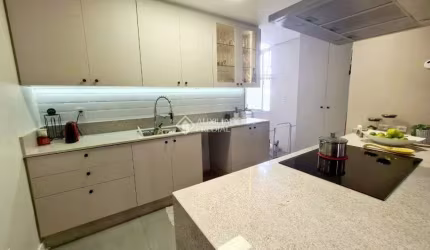 Apartamento com 4 quartos em Centro - Florianópolis - SC