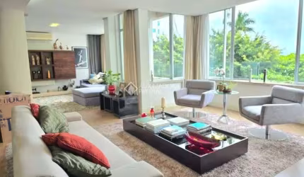 Apartamento com 3 quartos em Centro - Florianópolis - SC
