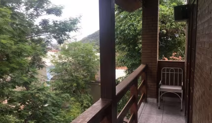 Casa de condomínio para venda com 455 metros quadrados com 4 quartos