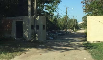 Lote/Terreno para venda possui 10045 metros quadrados com 1 quarto