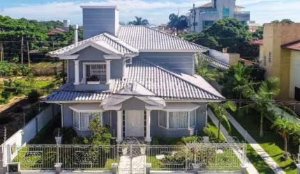 Casa com 4 quartos à venda na Rua dos Tubarões, 372, Ingleses do Rio Vermelho, Florianópolis por R$ 2.325.000