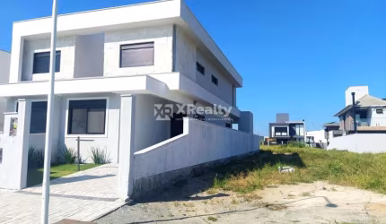 Casa com 3 quartos à venda na Rua Jardim 600, 230, Campeche, Florianópolis por R$ 1.650.000
