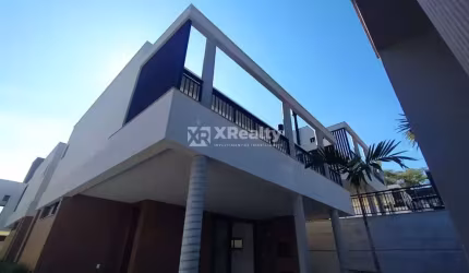 Casa com 3 quartos à venda na Rodovia Haroldo Soares Glavan, 1408, Cacupé, Florianópolis por R$ 2.950.000