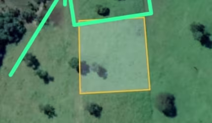 Vendo terreno , lugar tranquilo e bom para investimento.