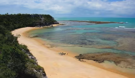 Terreno pé na areia entre Praia do Espelho e Caraíva