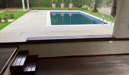 CASA REFORMADA MUITO BEM CONSERVADA