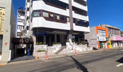 Apartamento com 3 Quartos e 1 banheiro à Venda, 136 m²