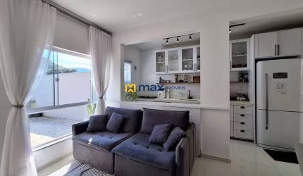 Excelente apartamento semi mobiliado com 3 quartos sendo 1 suíte à venda no bairro Ressacada em Itajaí