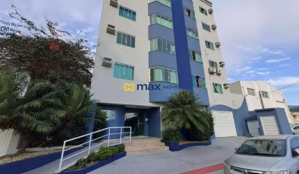 Apartamento semi mobiliado com 2 quartos sendo 1 suíte à venda no Dom Bosco em Itajaí