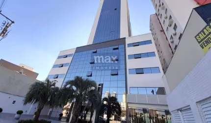 Excelente sala comercial localizada no Centro de Itajaí