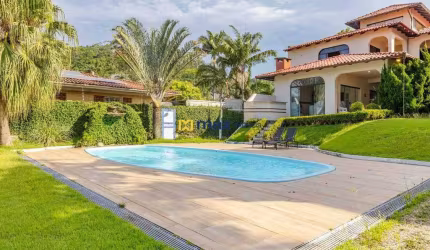 Casa ampla com 4 quartos (2 suítes com closet) à venda, Cabeçudas, Itajaí