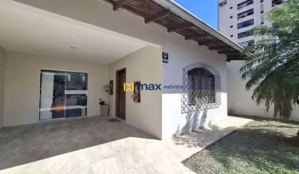 Excelente casa à venda com 2 suítes, Centro, Itajaí