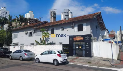 VENDA: Terreno com 625m² e prédio com 05 apartamentos, no Centro de Balneário Camboriú