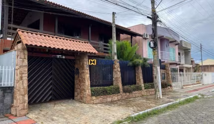 Casa ampla com 3 suítes e área de festas à venda, São Judas, Itajaí