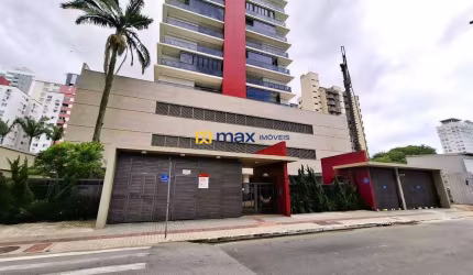 Amplo apartamento semi mobiliado com 3 quartos (1 suíte) à venda, Centro, Itajaí