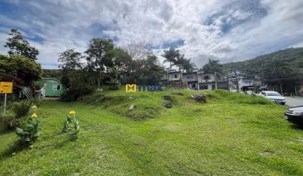 Venda de Terreno de Esquina no Bairro das Nações 420m² - Balneário Camboriú