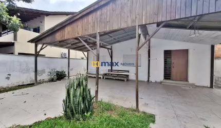 Venda: Casa 3 quartos sendo 2 suítes - Jardim Iati Clube - Balneário Camboriú.