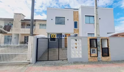 Excelente sobrado novo à venda, 2 dormitórios, Espinheiros, Itajaí