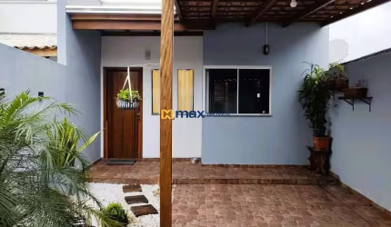 Excelente casa averbada à venda, 2 dormitórios, Espinheiros, Itajaí