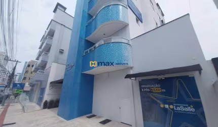 Venda: Sala comercial na Rua Dinamarca em Balneário Camboriú com 80m²