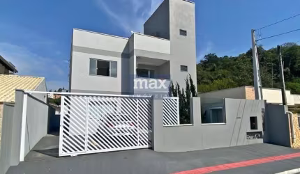 Prédio com 2 apartamentos e estrutura para ampliação. Ariribá, Baln. Camboriú