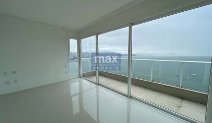 Venda: Cobertura triplex com 7 suítes e piscina privativa. Avenida Atlântica - Balneário Camboriú
