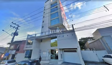 Venda: Excelente Prédio Comercial com 19 salas. Pioneiros - Balneário Camboriú.