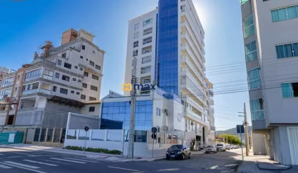 Venda: Apartamento Semi Mobiliado, 3 dormitórios, Gravatá, Navegantes.
