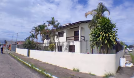 Ampla casa AVERBADA, 10 cômodos (1 suíte), São Vicente, Itajaí