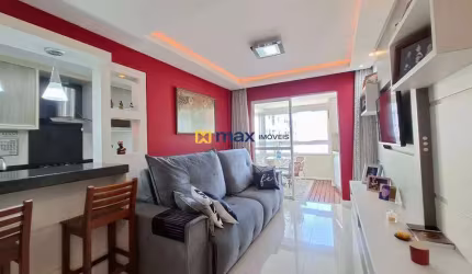 Excelente apartamento semi mobiliado com 2 quartos (1 suíte) à venda no bairro Dom Bosco em Itajaí