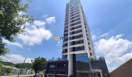 Excelente apartamento semi mobiliado com 3 quartos (1 suíte) à venda no bairro Ressacada em Itajaí