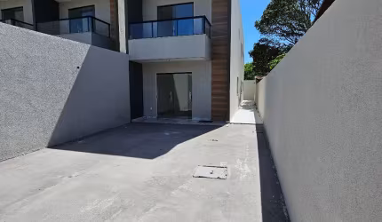 Casa Duplex- 4/4,  sendo 3 suítes em Ipitanga- Lauro de Freitas
