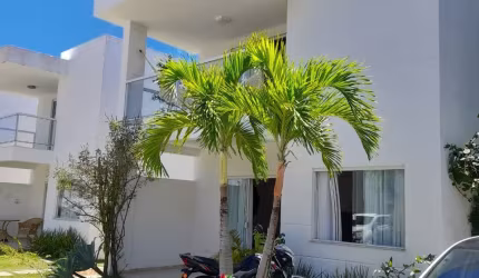 Casa Duplex 4/4, sendo 3 suítes no bairro Miragem em Lauro de Freitas