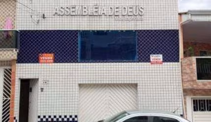 Prédio com ponto comercial