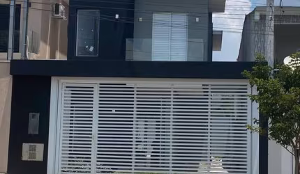 Casa em Condomínio - Santana de Parnaíba / SP