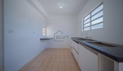 Casa à venda no Jardim Roberto com 3 quartos