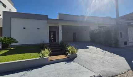 Casa à venda no Pedra Branca pronta para morar