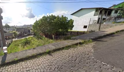 A vantagens de comprar um terreno é de criar o projeto que você quiser.