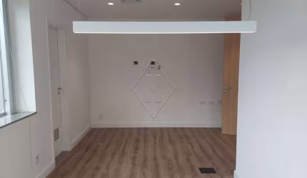 Sala comercial para alugar na Rua Jerônimo da Veiga, 45, Itaim Bibi, São Paulo por R$ 13.773