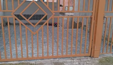 Casa com 1 quarto à venda na Vila Vermont, Itaquaquecetuba  por R$ 320.000