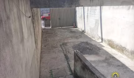 Casa com 1 quarto à venda na Vila Virgínia, Itaquaquecetuba  por R$ 371.000