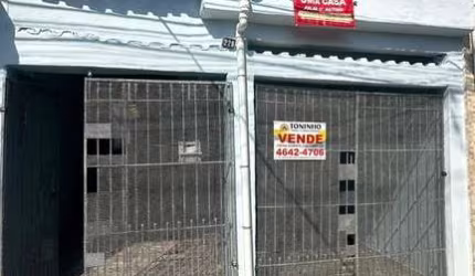 Casa com 1 quarto à venda na Vila Virgínia, Itaquaquecetuba  por R$ 300.000