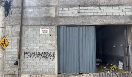 Barracão / Galpão / Depósito à venda no Jardim Maria Rosa II, Itaquaquecetuba  por R$ 954.000