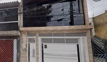 Casa à venda no Jardim Zélia, Itaquaquecetuba  por R$ 400.000