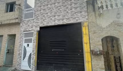 Casa à venda na Vila Zeferina, Itaquaquecetuba  por R$ 700.000