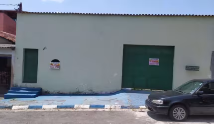 Barracão / Galpão / Depósito à venda no Morro Branco, Itaquaquecetuba  por R$ 1.000.000