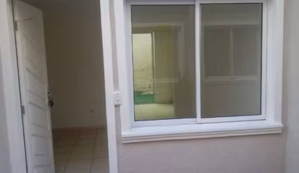 Casa em condomínio fechado com 2 quartos à venda no Jardim Luciana, Itaquaquecetuba  por R$ 250.000