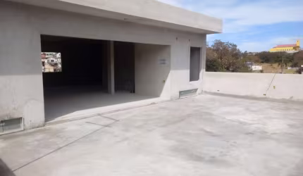 Casa com 3 quartos para alugar na Vila Zeferina, Itaquaquecetuba  por R$ 3.000