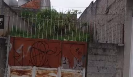 Terreno à venda na Vila Virgínia, Itaquaquecetuba  por R$ 235.000