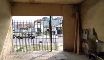 Casa com 4 quartos à venda na Vila Primavera, Ferraz de Vasconcelos  por R$ 260.000
